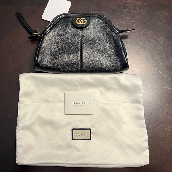 New Gucci GG Logo Leather Hand Bag Clutch